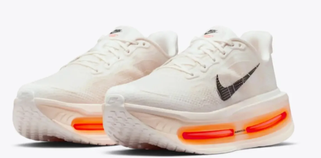 Nike Vomero Premium - Sail / Coconut Milk / Total Orange
